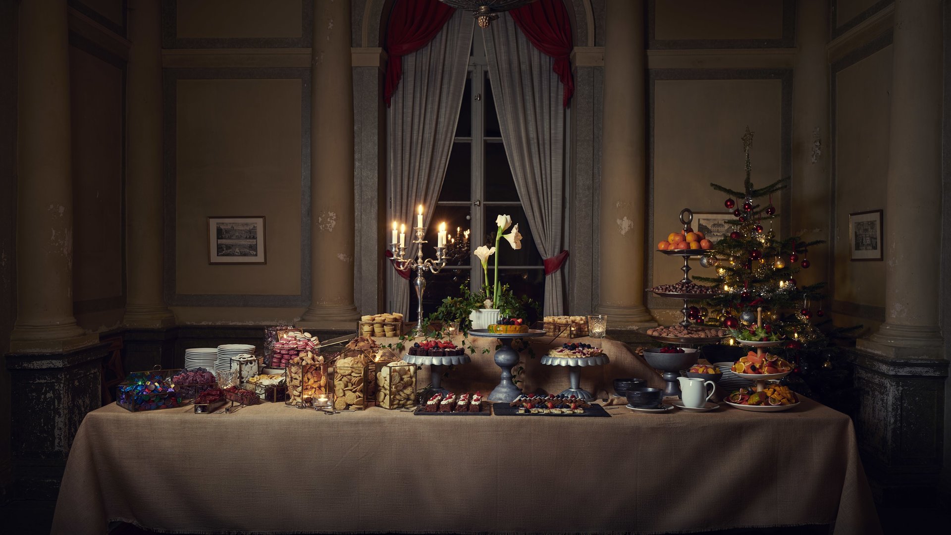 julbord och övernattning Julbord med övernattning på Rosersbergs Slottshotell